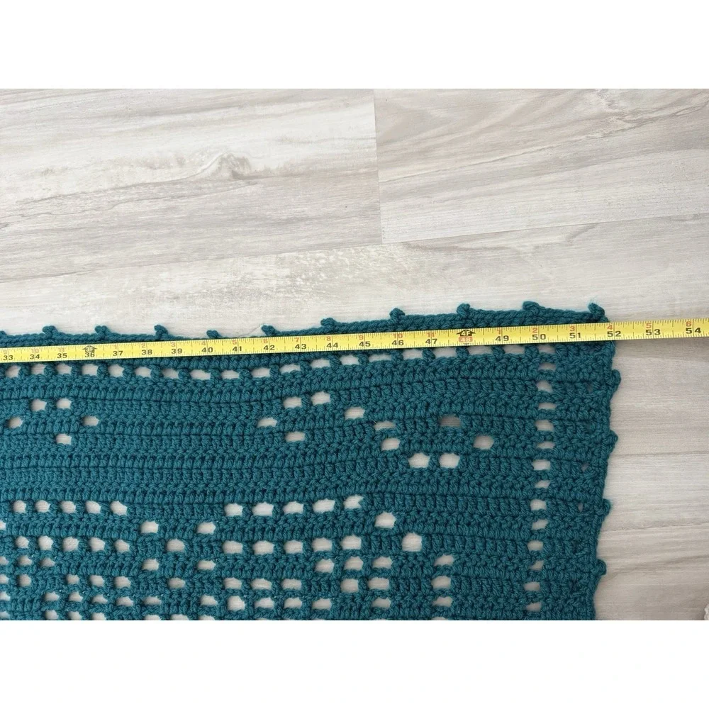 Hand-Knitted Blanket with Heart Patterns 52